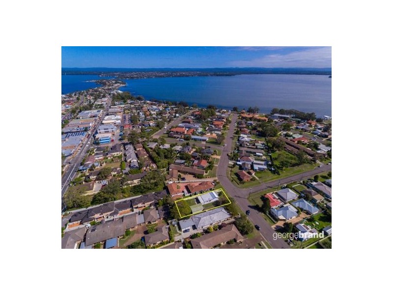 8 James Road, Toukley NSW 2263