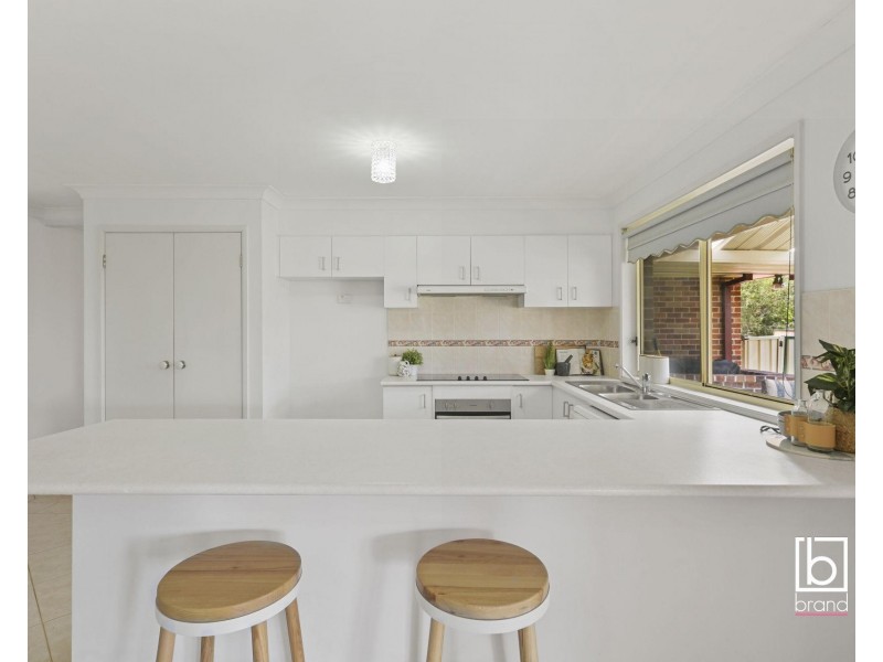 4 Duntroon Close, Hamlyn Terrace NSW 2259