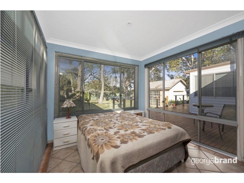 19 Wallis Ave, Canton Beach NSW 2263