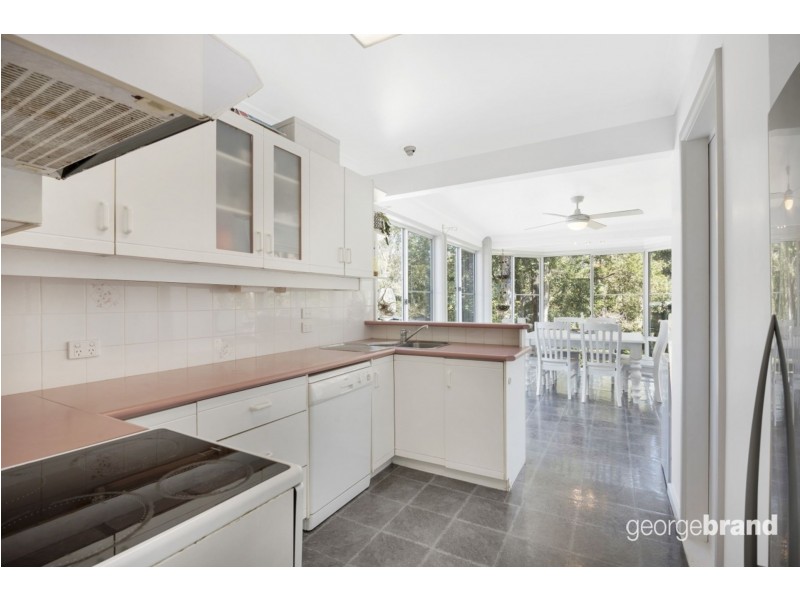 70 Lake Shore Drive, North Avoca NSW 2260