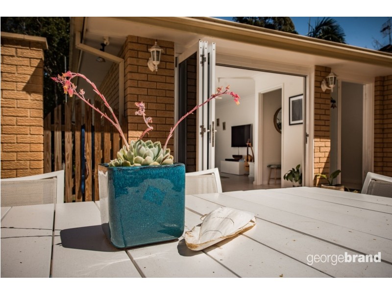 70 Lake Shore Drive, North Avoca NSW 2260