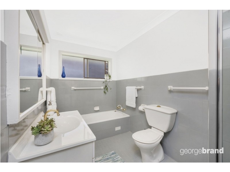 70 Lake Shore Drive, North Avoca NSW 2260