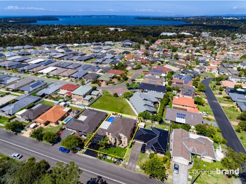 162 Roper Road, Blue Haven NSW 2262