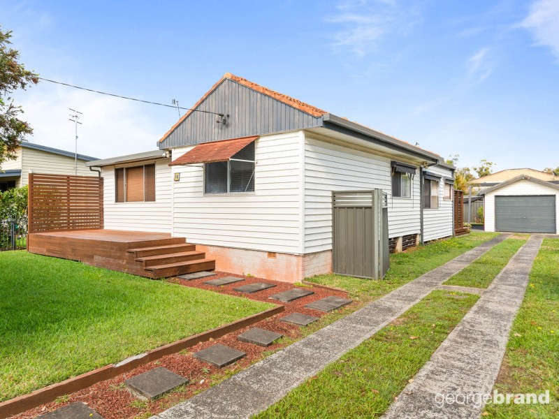 18 Laguna Parade, Berkeley Vale NSW 2261