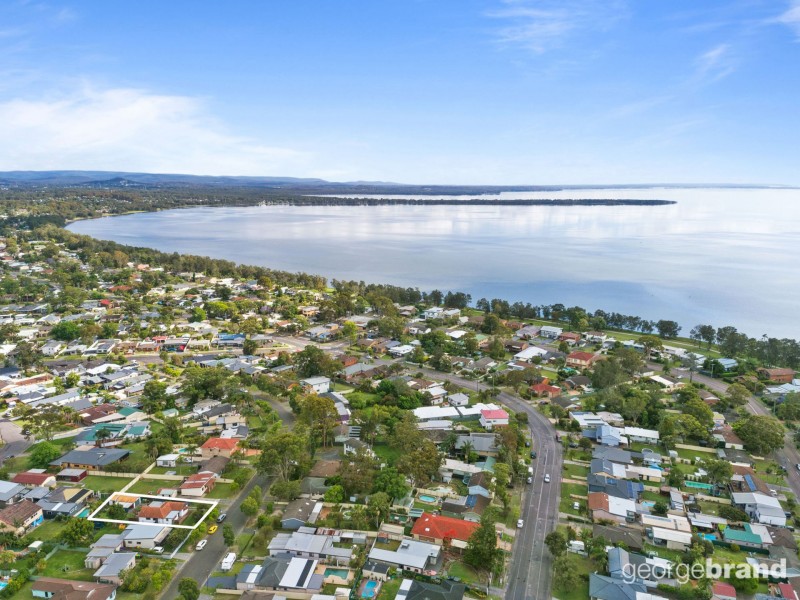 18 Laguna Parade, Berkeley Vale NSW 2261