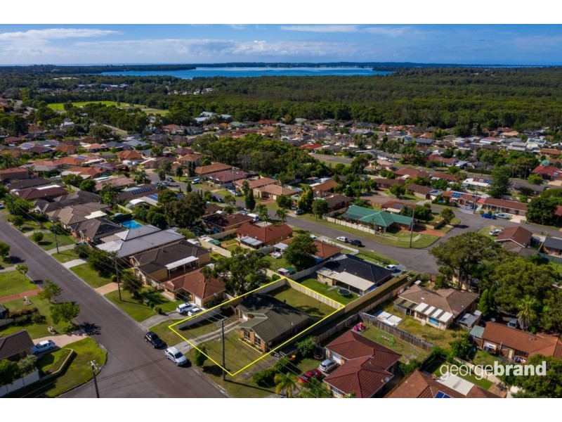 19 White Swan Avenue, Blue Haven NSW 2262