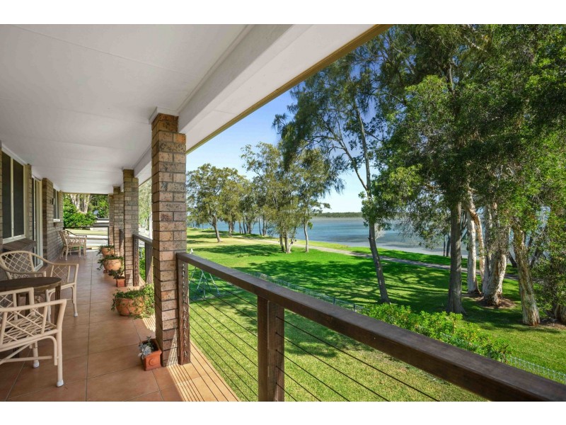 122 Diamond Head Drive, Budgewoi NSW 2262