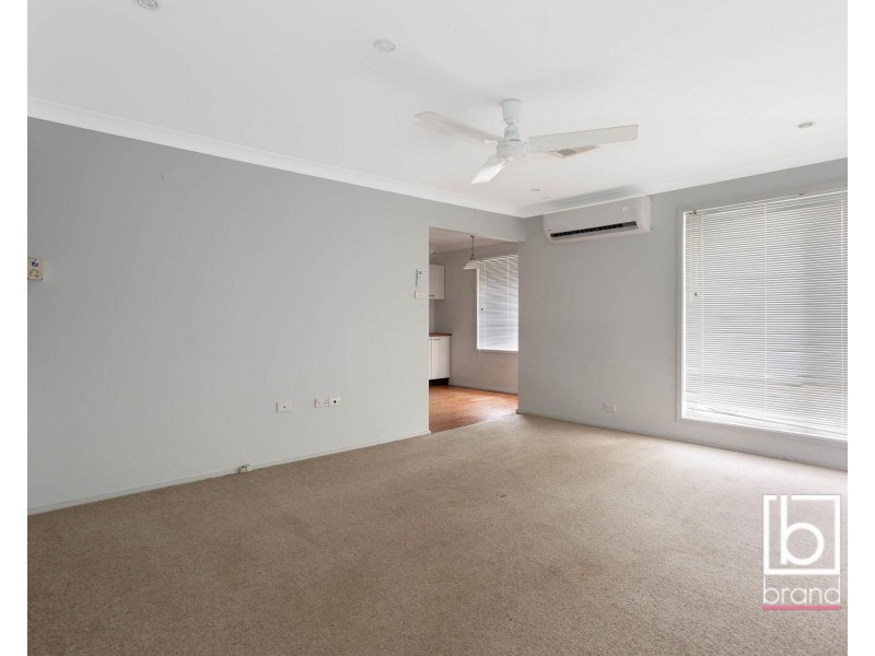90 Griffith Street, Mannering Park NSW 2259