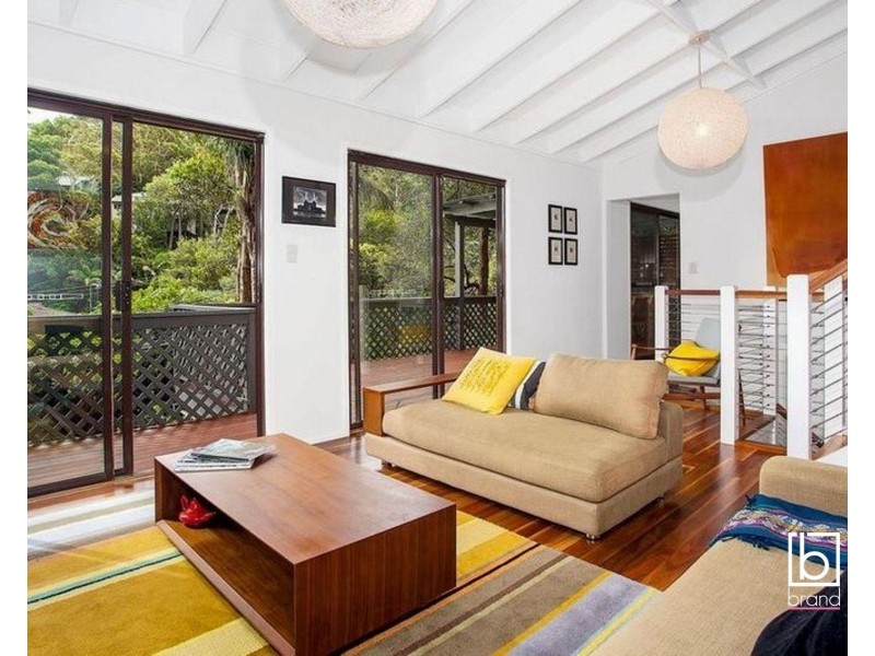 32 Surfrider Avenue, North Avoca NSW 2260