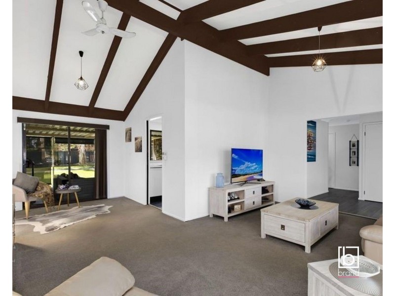 47 Kerry Crescent, Berkeley Vale NSW 2261
