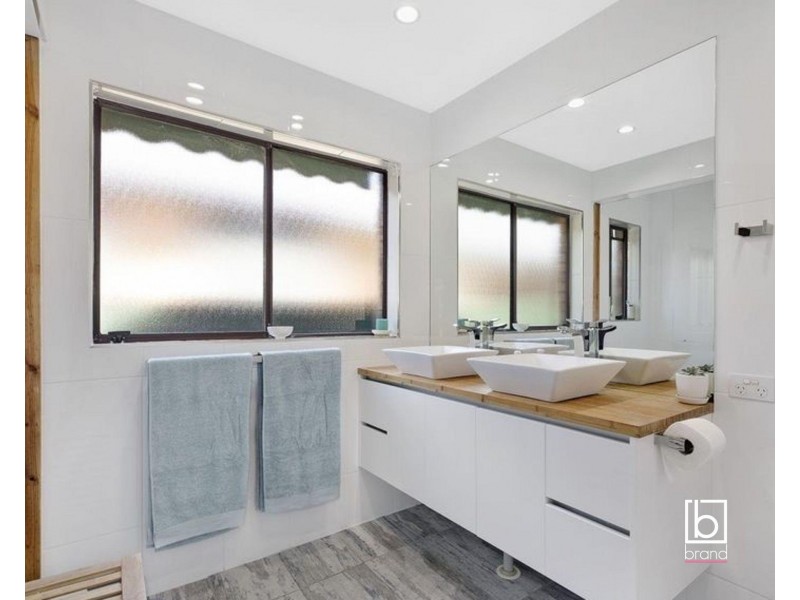 47 Kerry Crescent, Berkeley Vale NSW 2261