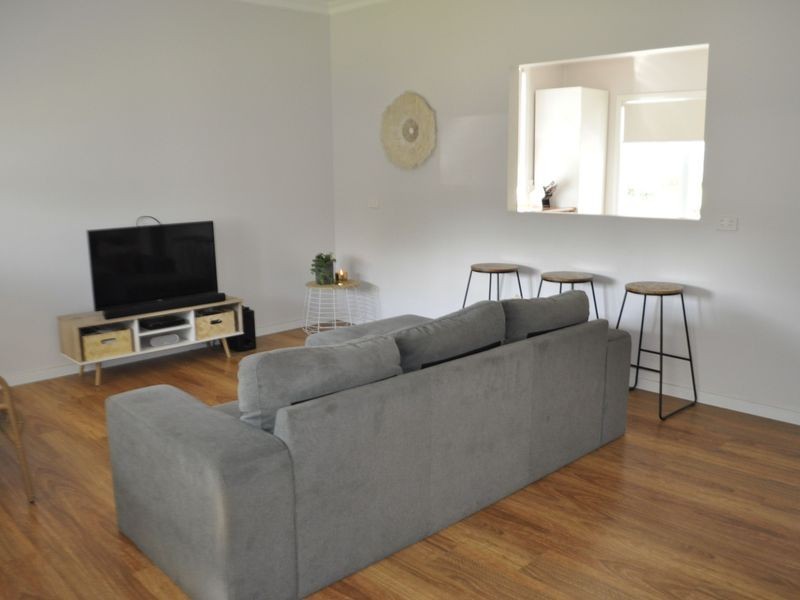 1018 The Entrance Road, Forresters Beach NSW 2260