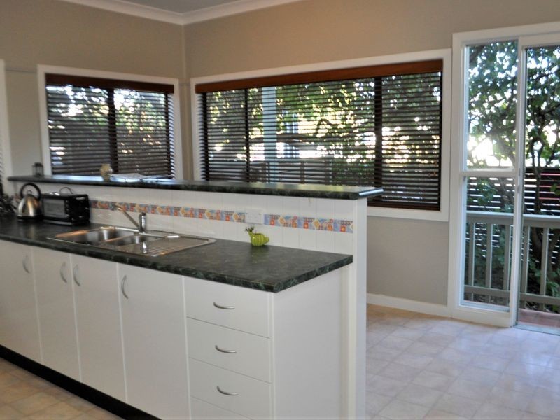 19 North Avoca Parade, North Avoca NSW 2260