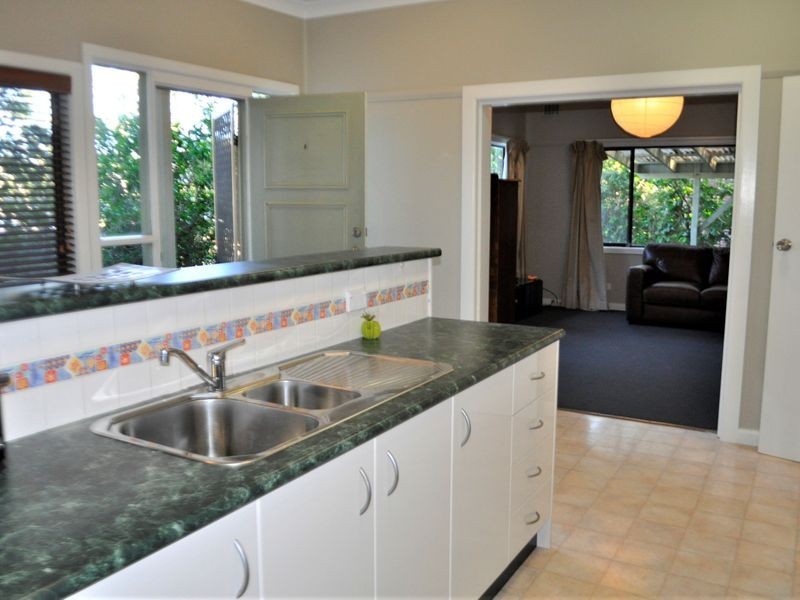 19 North Avoca Parade, North Avoca NSW 2260