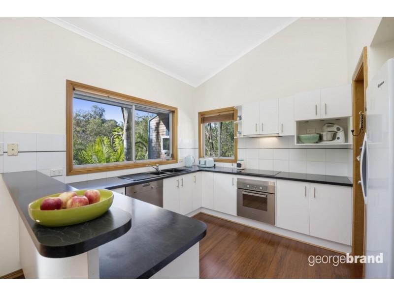14 Harcourt Place, North Avoca NSW 2260