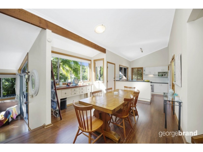 14 Harcourt Place, North Avoca NSW 2260