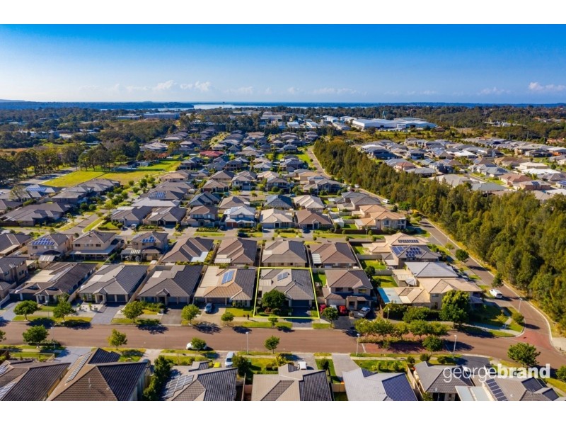 55 Waterside Drive, Woongarrah NSW 2259