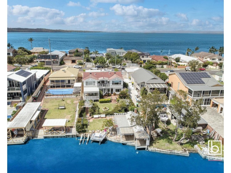 136 Main Road, Toukley NSW 2263