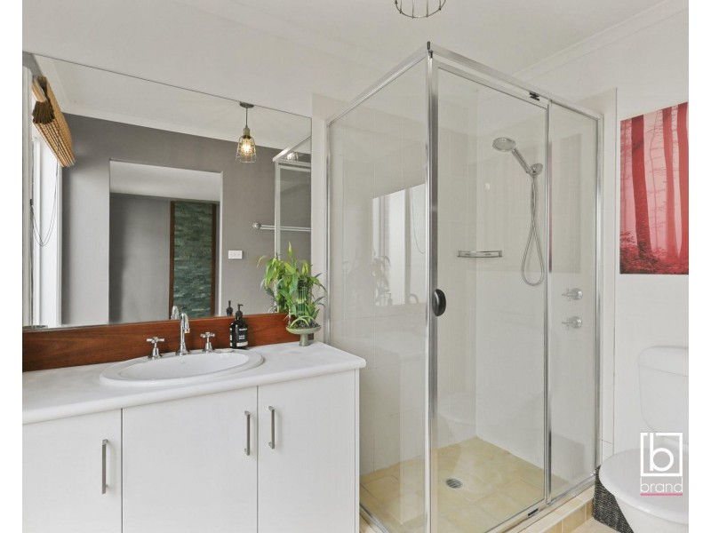 42 Greenhaven Circuit, Woongarrah NSW 2259