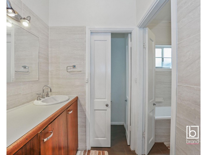 104 Griffith Street, Mannering Park NSW 2259