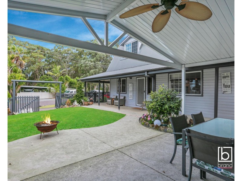 104 Griffith Street, Mannering Park NSW 2259