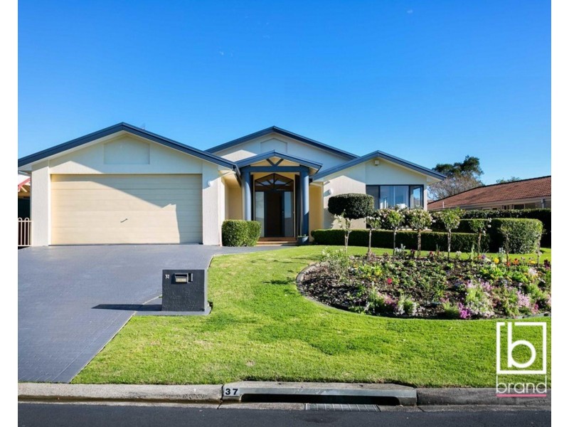 37 Avondale Road, Kanwal NSW 2259