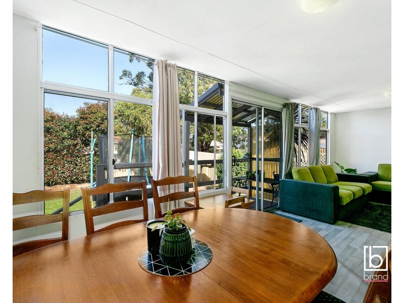 6 Allambee Crescent, Blue Haven NSW 2262