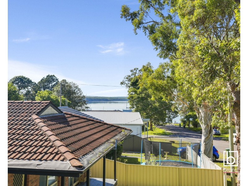 22 Waverley Road, Mannering Park NSW 2259