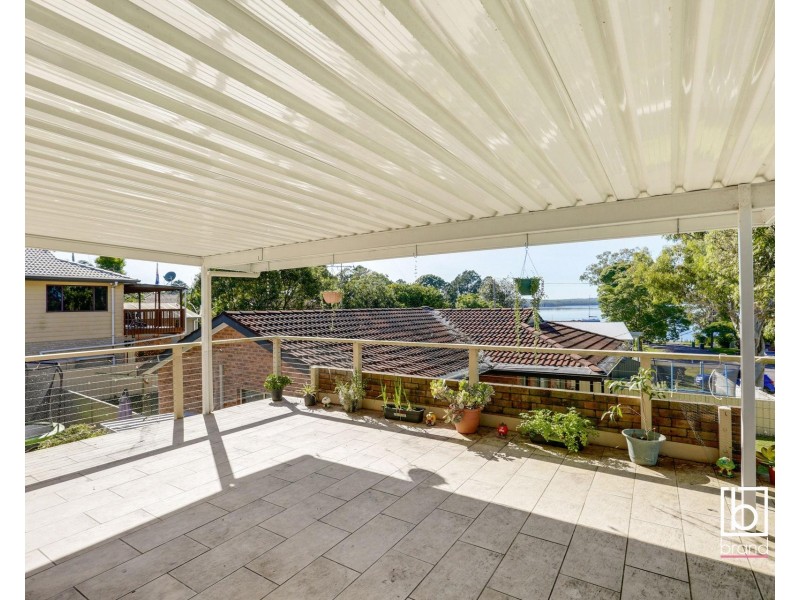 22 Waverley Road, Mannering Park NSW 2259