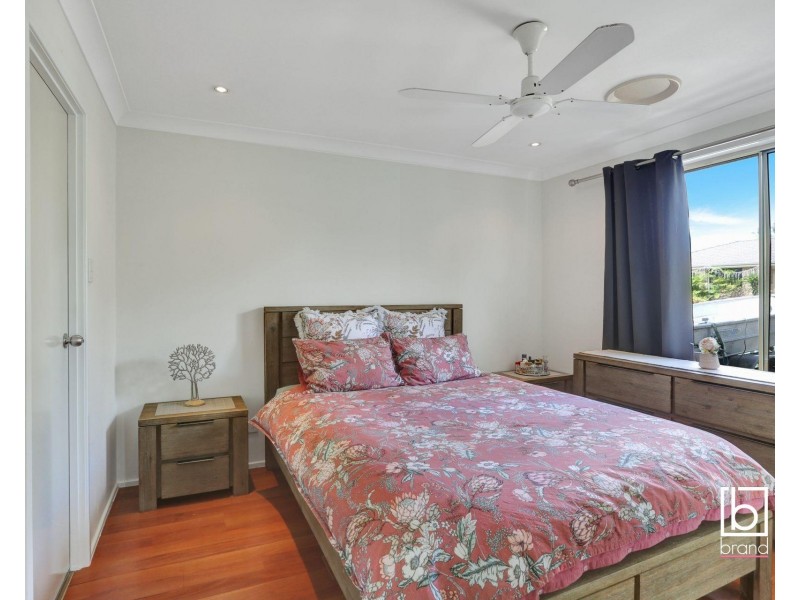 12 Lenola Crescent, Blue Haven NSW 2262