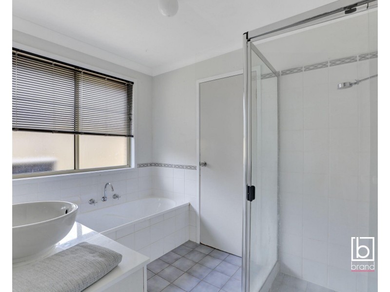 12 Lenola Crescent, Blue Haven NSW 2262