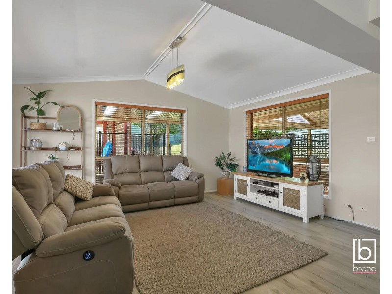 10 MacDougall Crescent, Hamlyn Terrace NSW 2259