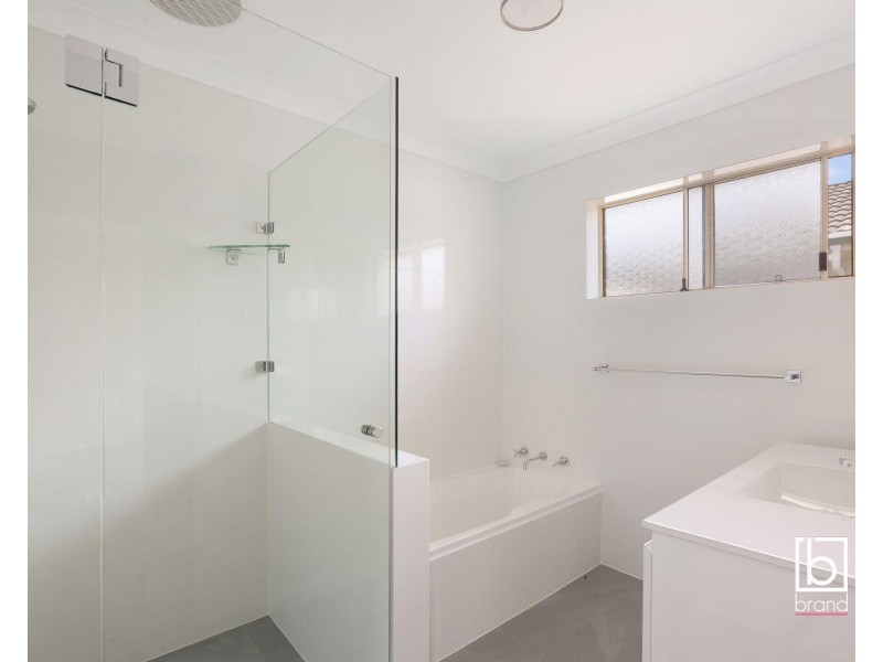 18 Moala Parade, Charmhaven NSW 2263