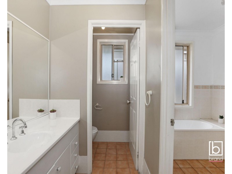 4 Bancroft Close, Blue Haven NSW 2262