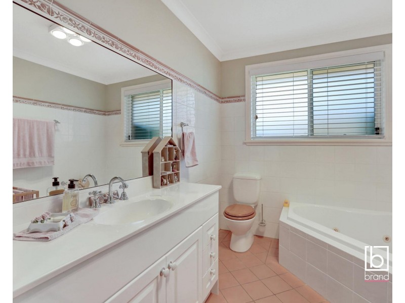 5 Luton Close, Kanwal NSW 2259