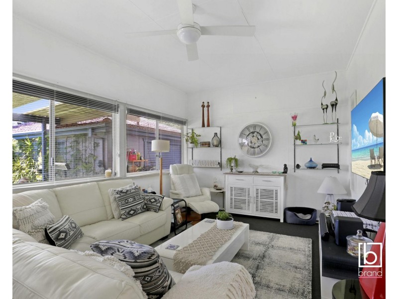 12 Marmion Street, Mannering Park NSW 2259