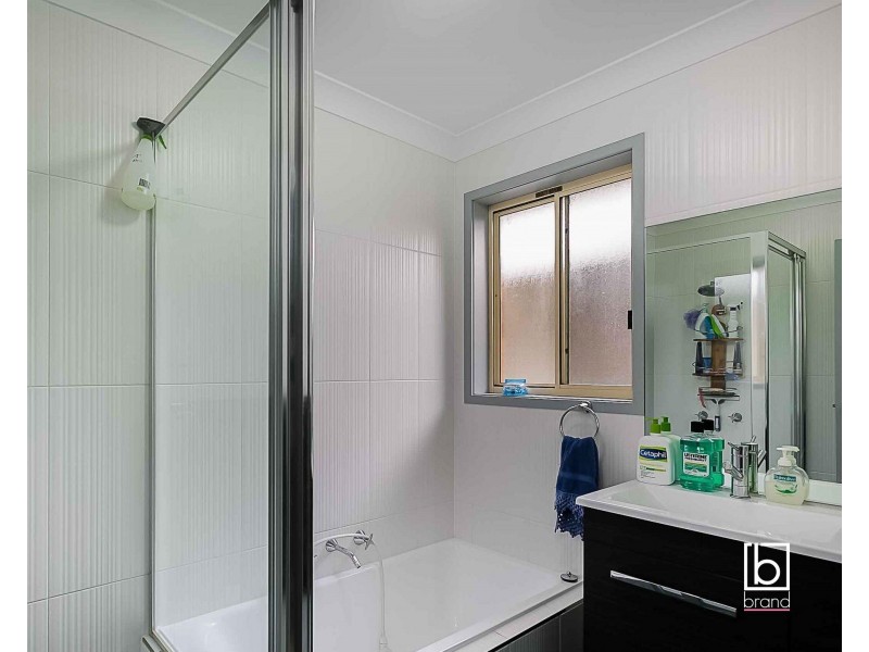 15a Montrose Street, Mannering Park NSW 2259