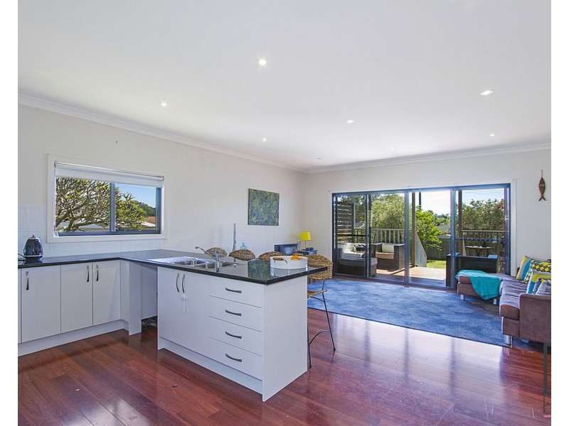 4 Hammond Road, Toukley NSW 2263