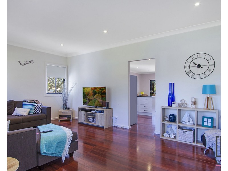 4 Hammond Road, Toukley NSW 2263