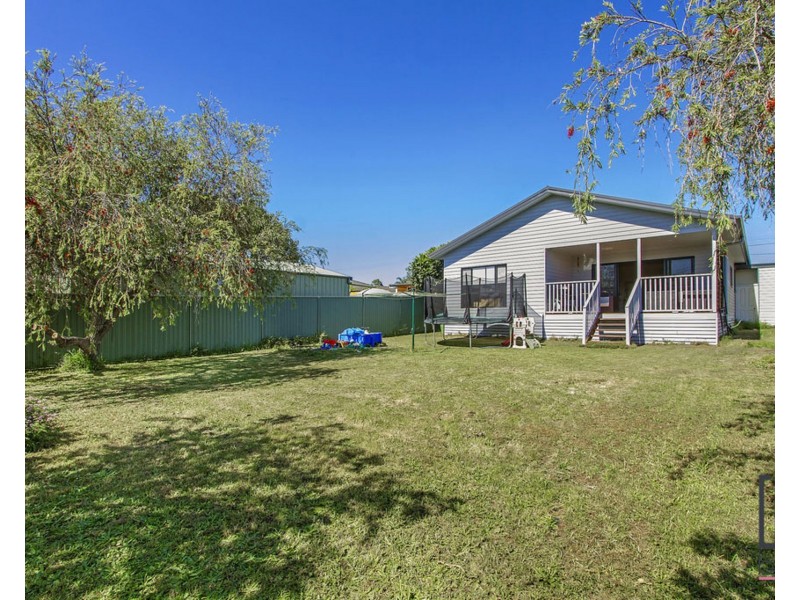 4 Hammond Road, Toukley NSW 2263