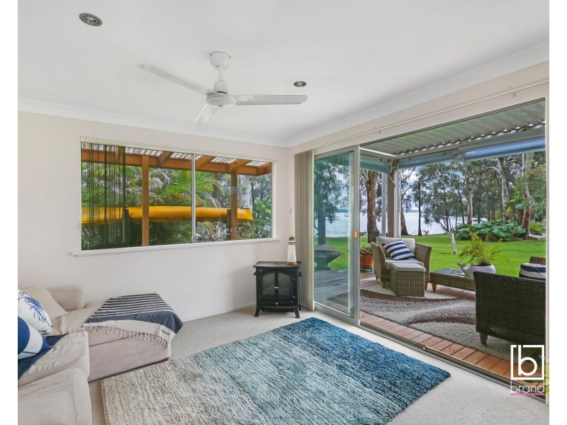 20 Harwood Close, Mannering Park NSW 2259