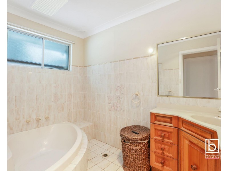 20 Harwood Close, Mannering Park NSW 2259