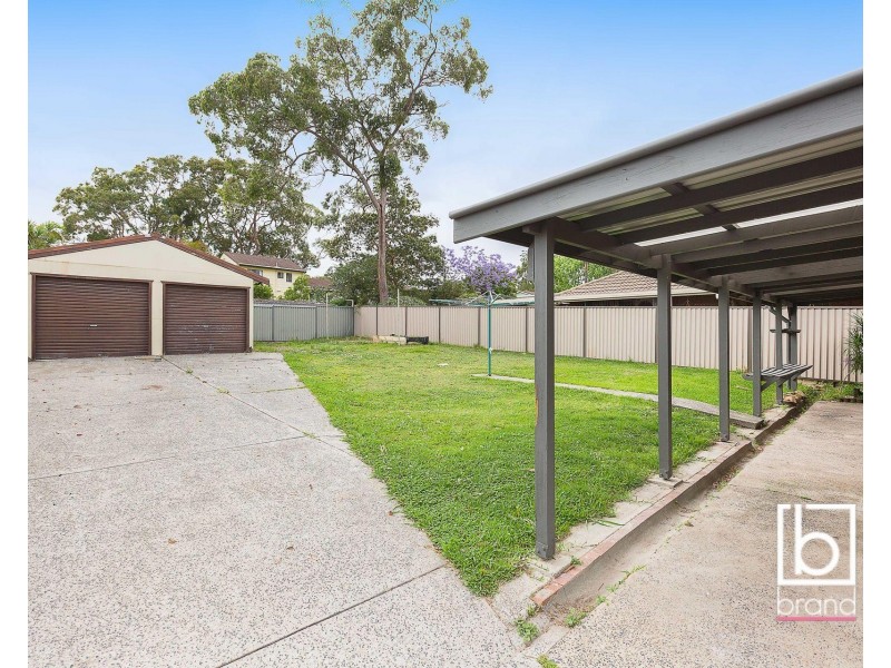 33 Campbell Parade, Mannering Park NSW 2259