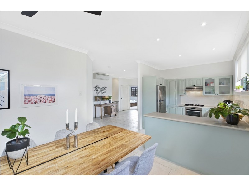 2/14 Sotherby Avenue, Terrigal NSW 2260