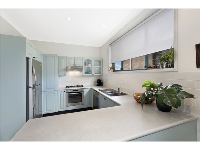 2/14 Sotherby Avenue, Terrigal NSW 2260