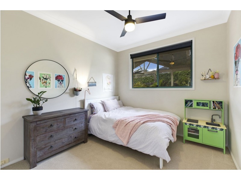 2/14 Sotherby Avenue, Terrigal NSW 2260