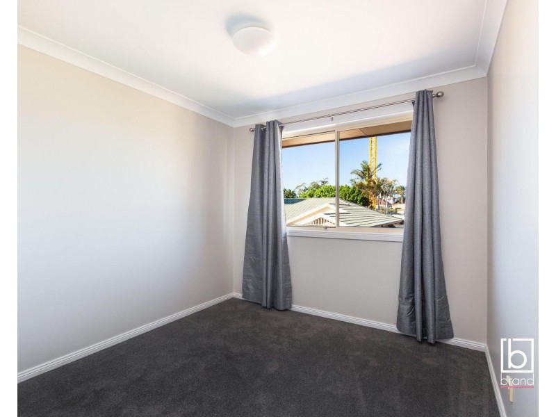 2/183-185 Albany Street, Point Frederick NSW 2250