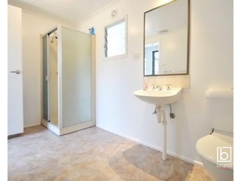 11A Warrina Avenue, Summerland Point NSW 2259