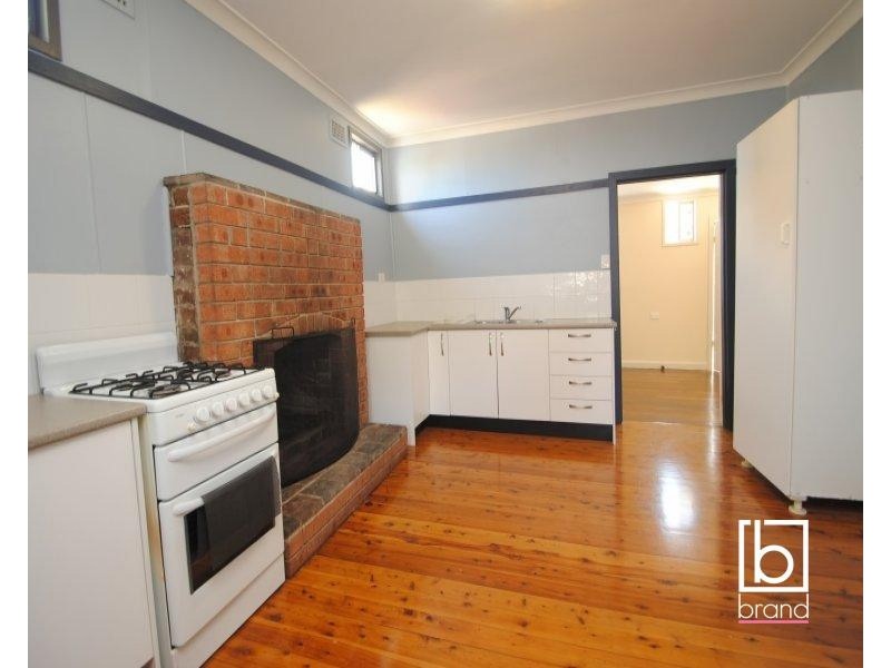 2 Jubilee Parade, Berkeley Vale NSW 2261