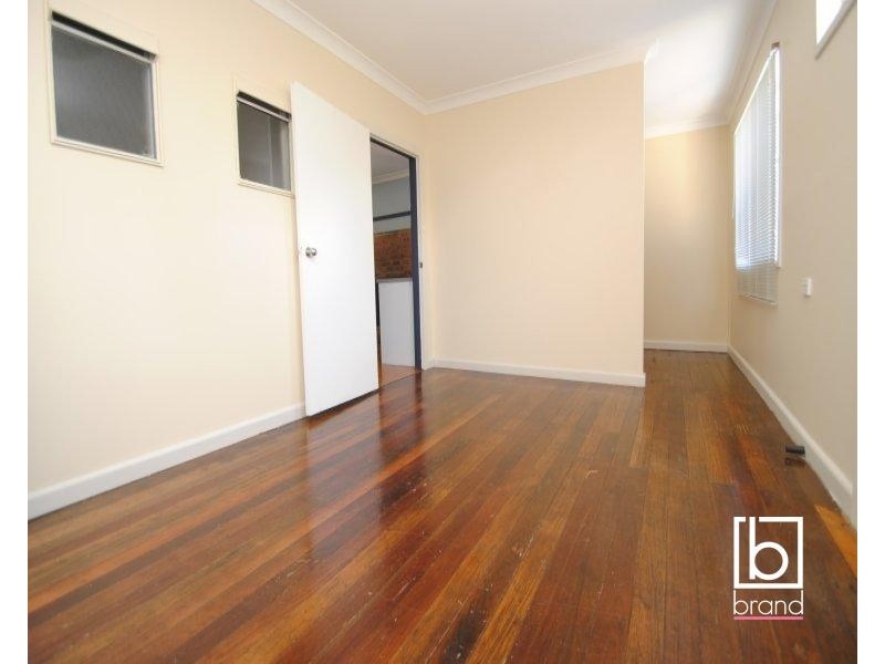 2 Jubilee Parade, Berkeley Vale NSW 2261